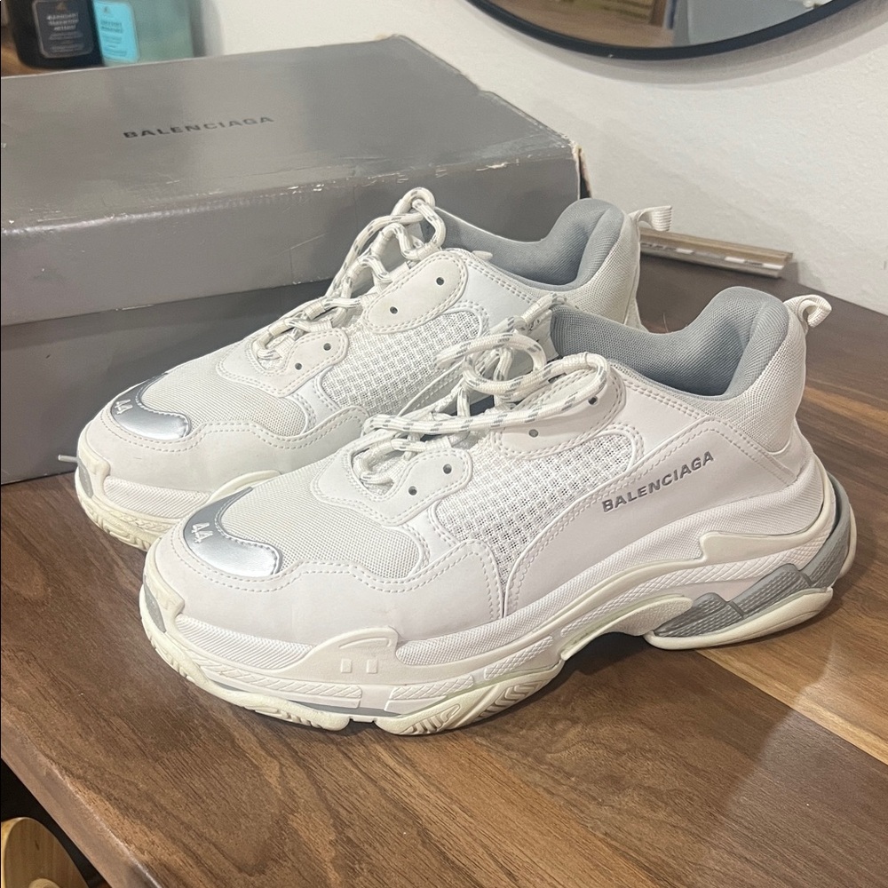 Balenciaga Triple S Sneakers men’s EU 44  US 11